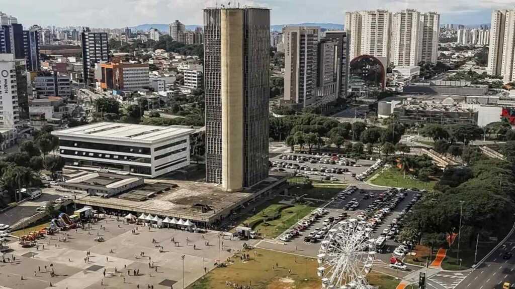 Dê uma olhada o que abre e fecha em São Bernardo no feriado do Dia do Trabalhador confira-o-que-abre-e-fecha-em-sao-bernardo-no-feriado-do-dia-do-trabalhador