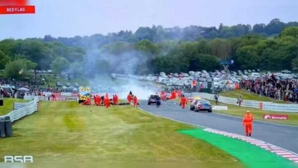 Acidente com 11 motos deixa dois pilotos mortos em corrida acidente-com-11-motos-deixa-dois-pilotos-mortos-em-corrida