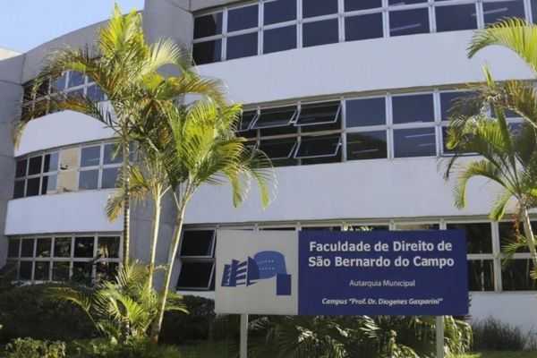 Prefeitura e Faculdade de Direito têm 176 cadastrados para bolsas de estudo prefeitura-e-faculdade-de-direito-tem-176-inscritos-para-bolsas-de-estudo