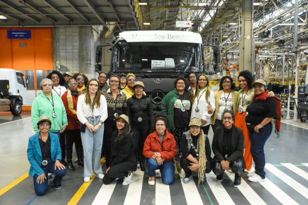 Mercedes-Benz recebe grupo de mulheres negras e primeira-dama de S.Bernardo mercedes-benz-recebe-grupo-de-mulheres-negras-e-primeira-dama-de-s.bernardo
