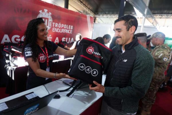 Metrópoles Endurance: esportistas retiram kits e celebram competição no DF metropoles-endurance:-atletas-retiram-kits-e-celebram-competicao-no-df