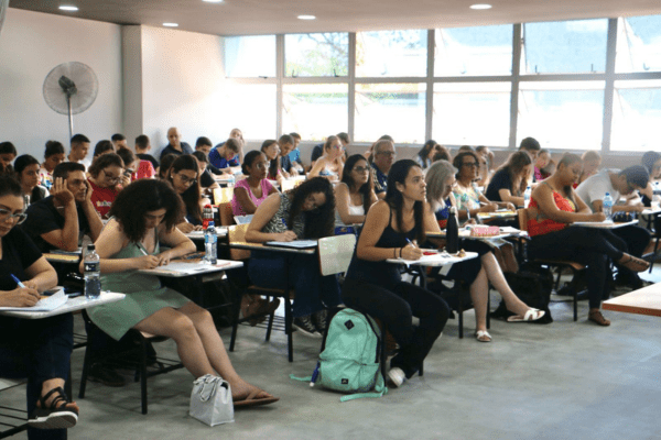 Prefeituras firmam parcerias e oferecem centenas de bolsas em cursos superiores prefeituras-firmam-parcerias-e-oferecem-centenas-de-bolsas-em-cursos-superiores