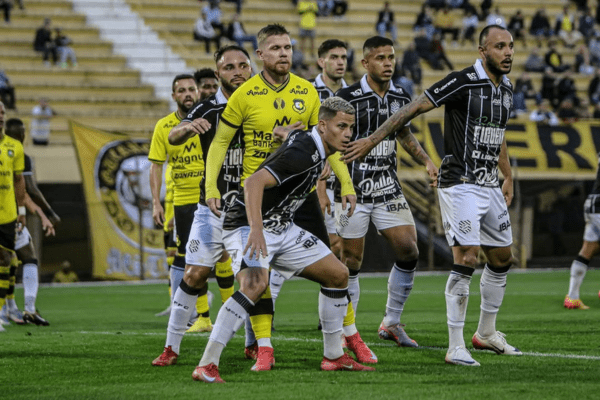 Com dois expulsos, São Bernardo perde em casa e adia classificação na Série C com-dois-expulsos,-sao-bernardo-perde-em-casa-e-adia-classificacao-na-serie-c