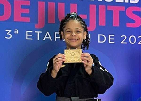 Ela tem unicamente 10 anos de idade e enche São Bernardo de orgulho ela-tem-apenas-10-anos-de-idade-e-enche-sao-bernardo-de-orgulho