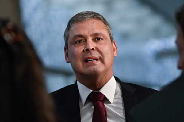Chefe do PT sobre Tarcísio: “Advogado de Bolsonaro” lider-do-pt-sobre-tarcisio:-“advogado-de-bolsonaro”