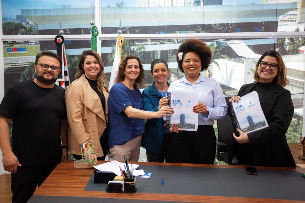 Prefeitura de São Bernardo entrega à Câmara projeto da LOA 2026 com orçamento de R$ 7,58 bilhões prefeitura-de-sao-bernardo-entrega-a-camara-projeto-da-loa-2026-com-orcamento-de-r$-7,58-bilhoes
