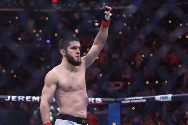 UFC 322 tem duas disputas por 2º cinturão e brasileiro em grande duelo ufc-322-tem-duas-disputas-por-2o-cinturao-e-brasileiro-em-grande-duelo