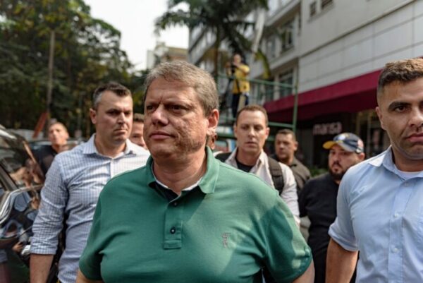 Farra do crime fica perto do final em SP, diz Tarcísio depois de operação contra o PCC farra-do-crime-esta-perto-do-fim-em-sp,-diz-tarcisio-apos-operacao-contra-o-pcc