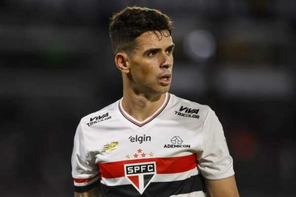 oscar-decide-se-aposentar;-sao-paulo-aguarda-para-negociar-rescisao