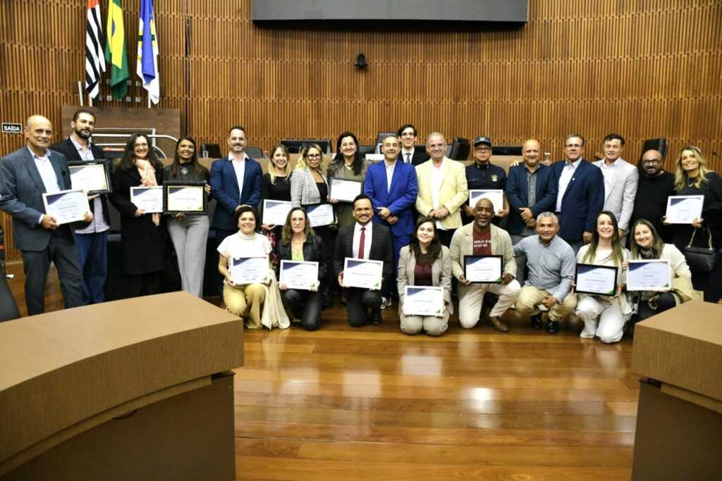 sessao-solene-celebra-35-anos-de-integracao-e-conquistas-regionais-do-consorcio-abc