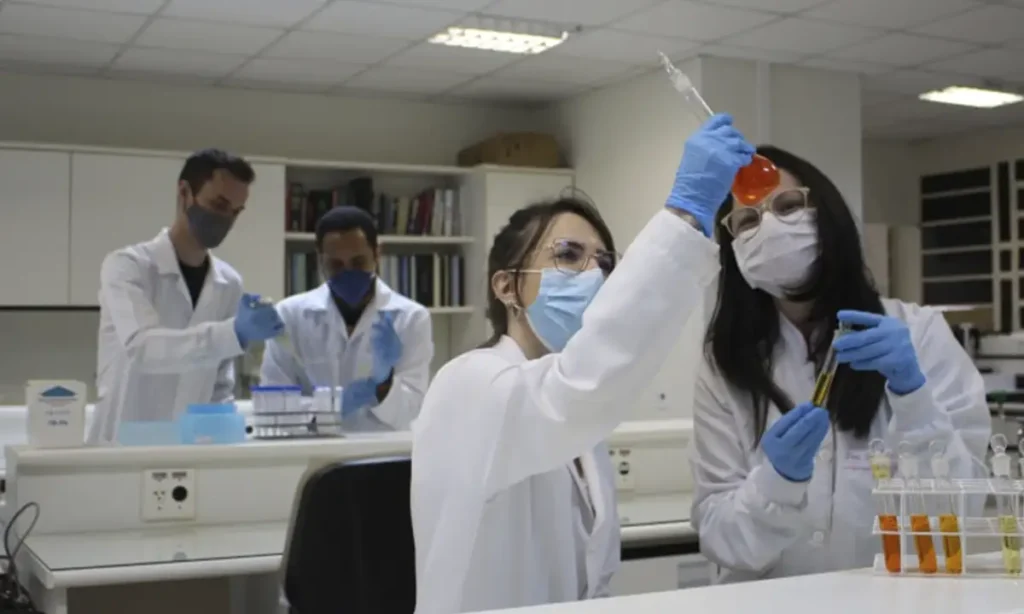 Plataforma da USP com nanotecnologia pode revolucionar tratamentos de pele plataforma-da-usp-com-nanotecnologia-pode-revolucionar-tratamentos-de-pele