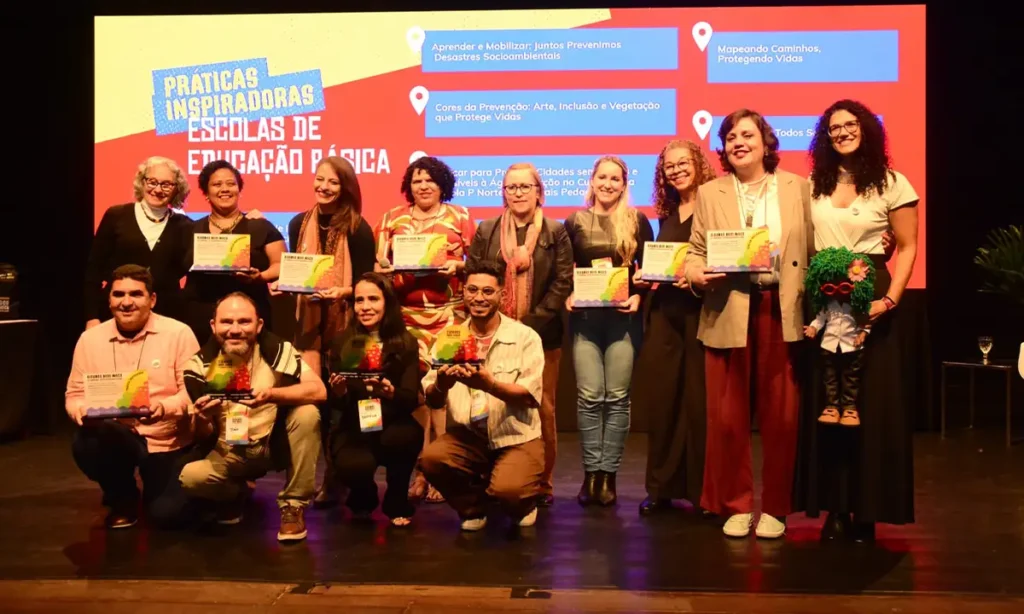 Santo André recebe prêmio nacional por projeto de educação climática na EJA santo-andre-recebe-premio-nacional-por-projeto-de-educacao-climatica-na-eja