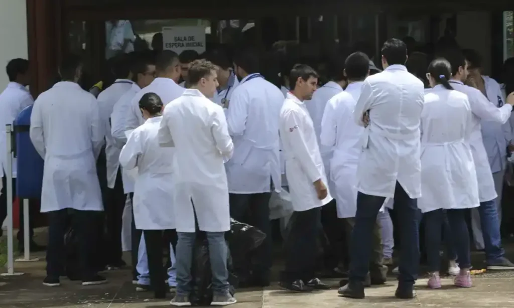 Inscrições para Enare 2026/2027 com pré‑requisito terminam na quarta (15) inscricoes-para-enare-2026/2027-com-pre‑requisito-terminam-na-quarta-(15)