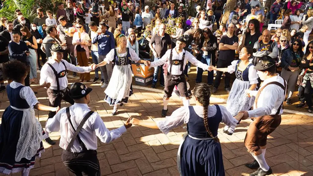 bairro-de-moema-completa-39-anos-e-celebra-com-oktoberfesta-em-sp