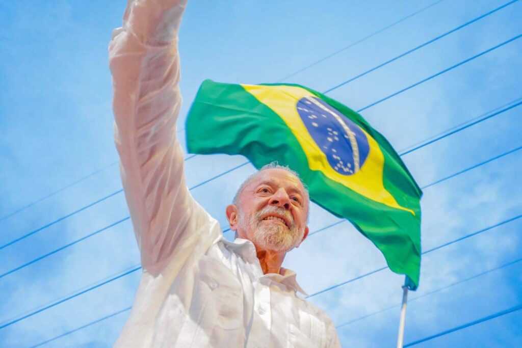 lula,-metalurgico-do-abc,-e-eleito-presidente-do-brasil-pela-quarta-vez